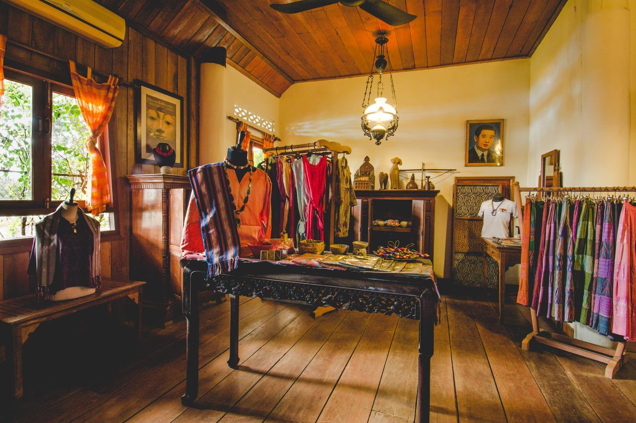 Terres Rouges Lodge Banlung Exteriör bild