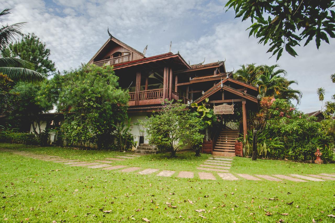 Terres Rouges Lodge Banlung Exteriör bild