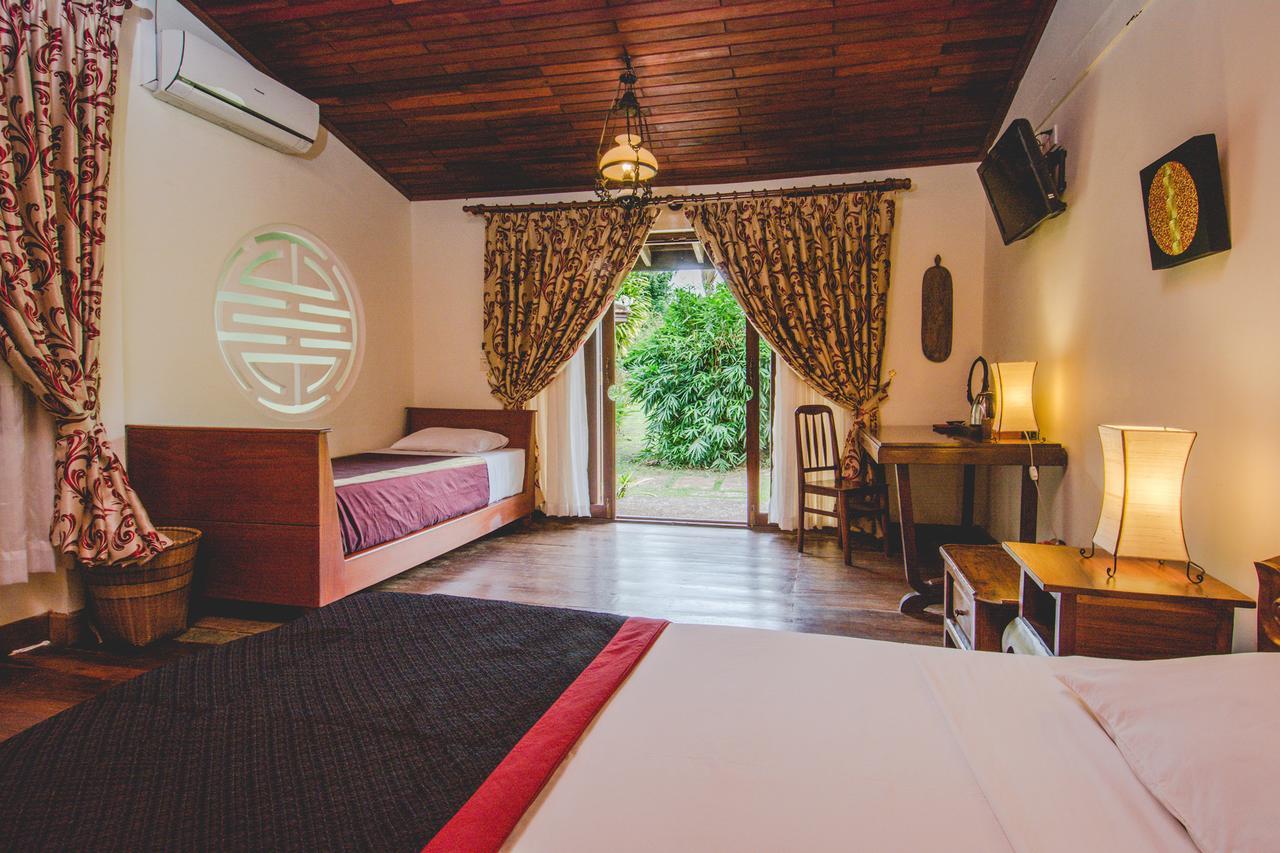 Terres Rouges Lodge Banlung Exteriör bild