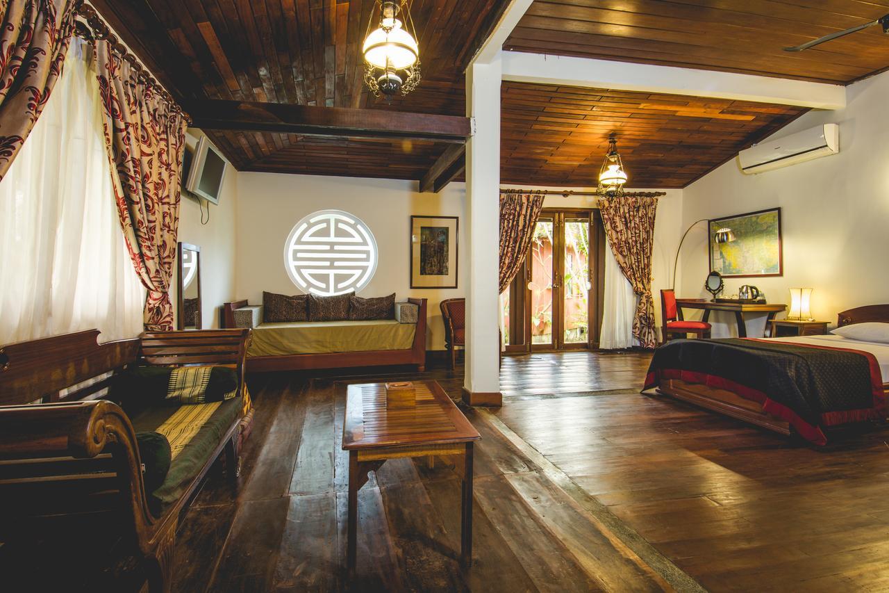 Terres Rouges Lodge Banlung Exteriör bild